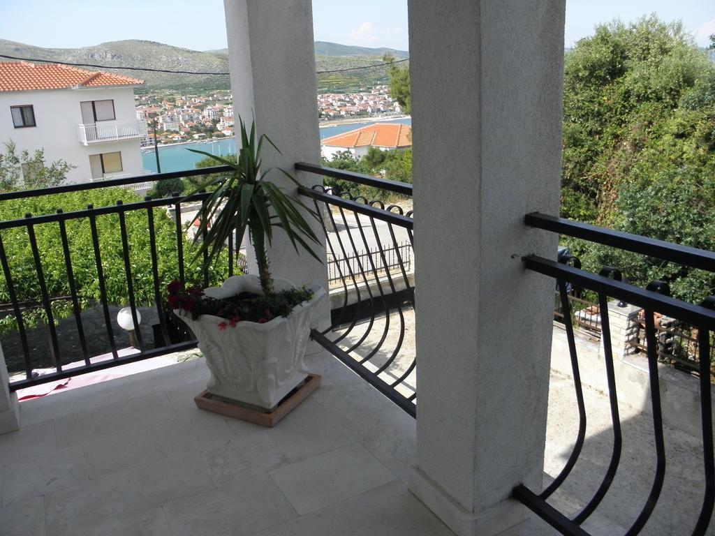 Villa Brekalo Trogir Exterior foto
